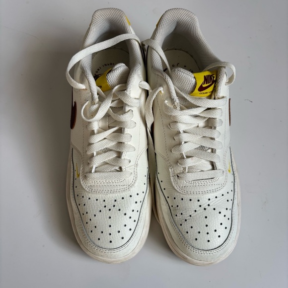 Nike Air Force 1 07 Photon Dust Red Swoosh with Yellow Detail - 8.5 - Picture 4 of 8